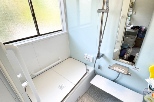 昔の寒いお風呂から暖かいシステムバスへリフォーム